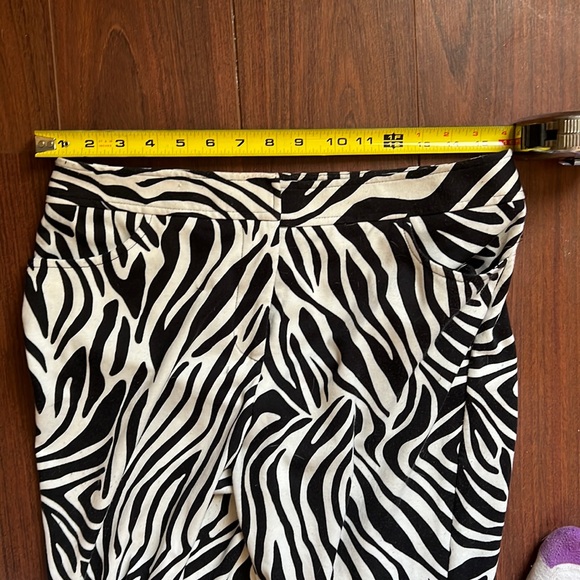 Countess Luann Zebra Print Pants Women's Size 8. - Picture 2 of 10